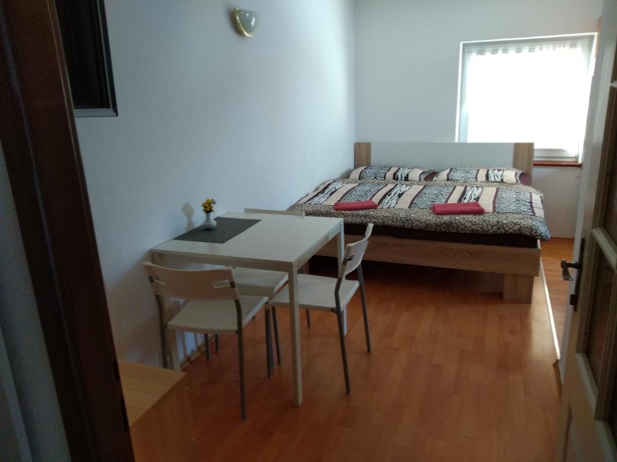 Apartments U Cara Ceske Budejovice Eksteriør billede